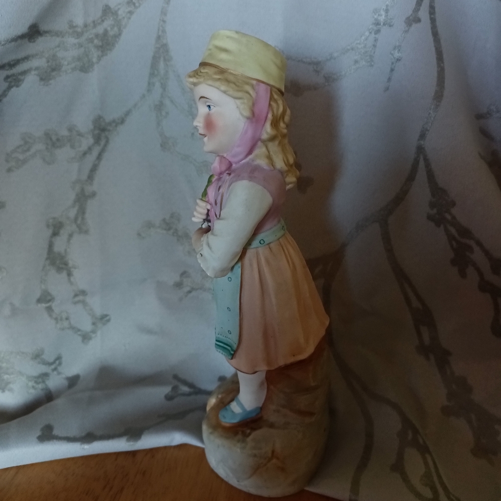 Antique German? Bisque Girl Figurine - Picture 12 of 16